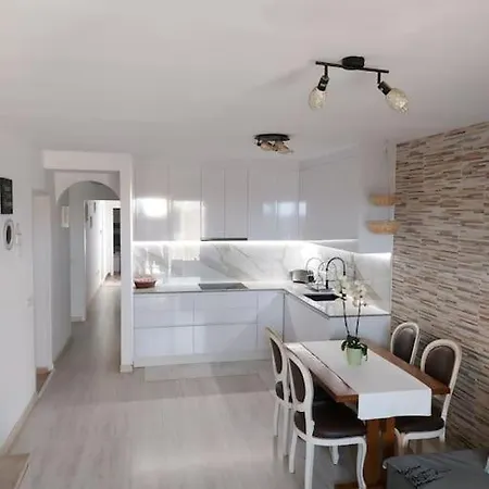 Laikas House